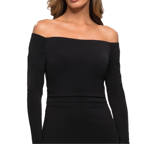 Gorgeous La Femme
Long Sleeve Off The Shoulder Evening
Gown Dress size 18 or 6 - Picture 5 of 13